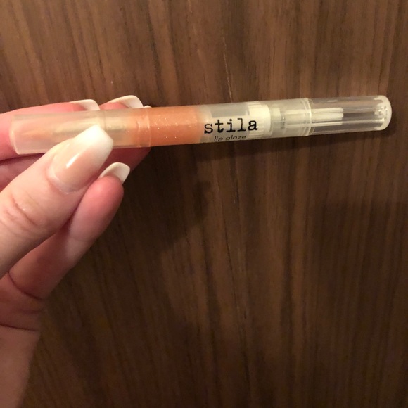 Stila lipgloss - Picture 3 of 3